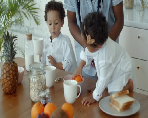 厦门试管供卵地址与传统代怀生子方式有何不同?